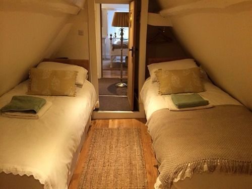 The Green Man Boutique 4* Такели